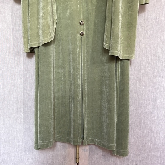 Artex Collection Vintage Skirt and Long Sleeve Matching Set - Picture 3 of 6